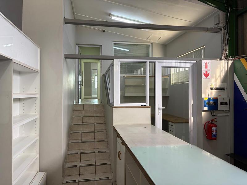 To Let Commercial Property for Rent in Sidwell Eastern Cape